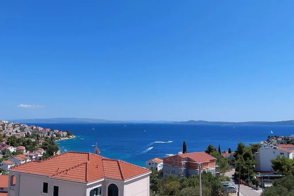 Apartment Vista Oasis With Pool And Terrace Trogir