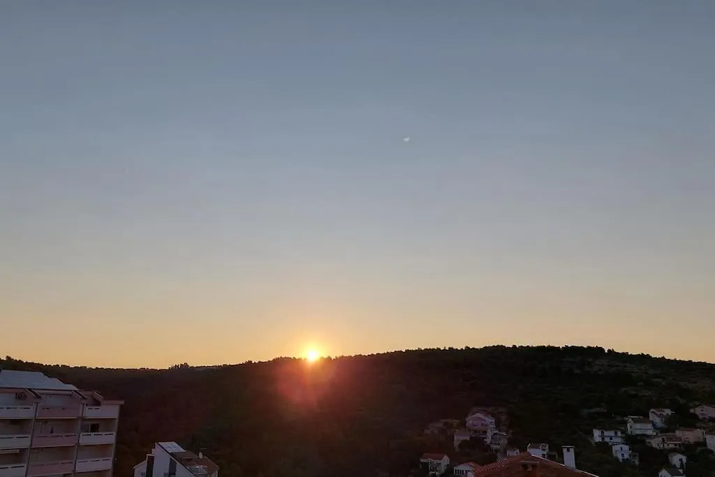 Apartment Vista Oasis With Pool And Terrace Trogir