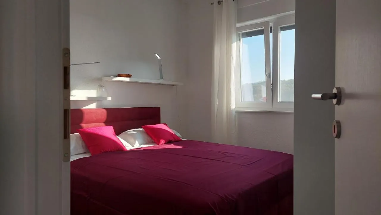 Apartment Vista Oasis With Pool And Terrace Trogir